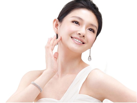 专家:负离子抗氧化防衰老,女性容颜不老护肤新招